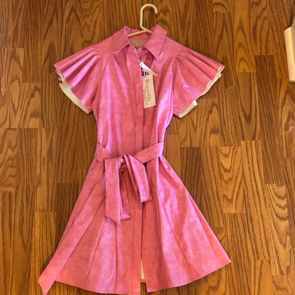 Elegant Pink Pleated Mini Dress